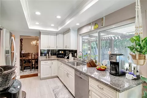 Kitchen - 2357 Lawnview Ct, Simi Valley, CA 93065 photo 1 of 2
