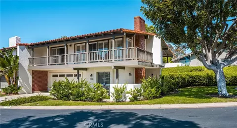 2108 Vista Entrada, Newport Beach, CA 92660