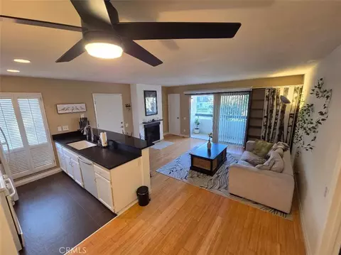 2867 S Fairview #F, Santa Ana, CA 92704