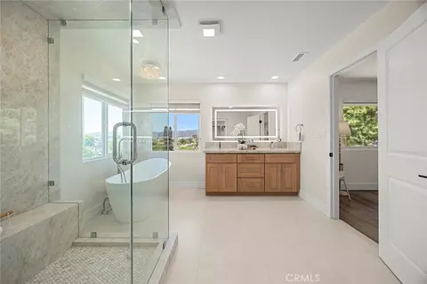 Bath - 519 Via Codo, Fullerton, CA 92835 photo 4 of 7