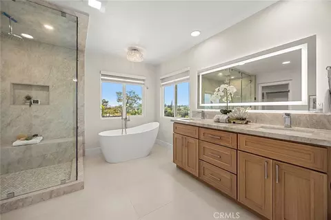 Bath - 519 Via Codo, Fullerton, CA 92835 photo 2 of 7