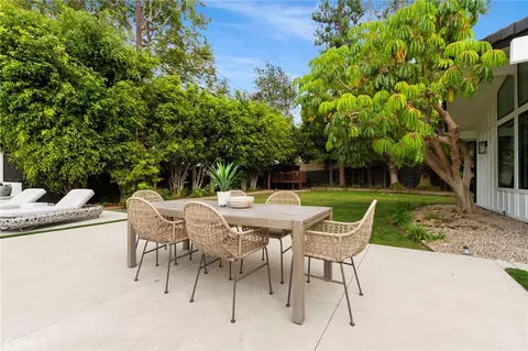 Exterior - 1470 Bryant Dr E, Long Beach, CA 90815 photo 8 of 20