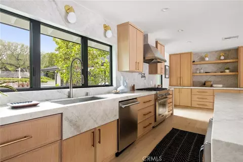 Kitchen - 1470 Bryant Dr E, Long Beach, CA 90815 photo 4 of 5