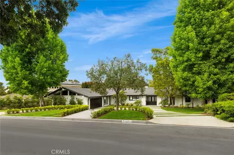 Exterior - 1470 Bryant Dr E, Long Beach, CA 90815 photo 2 of 20