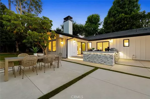 Exterior - 1470 Bryant Dr E, Long Beach, CA 90815 photo 18 of 20