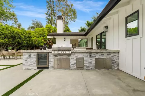 Exterior - 1470 Bryant Dr E, Long Beach, CA 90815 photo 5 of 20