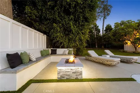Exterior - 1470 Bryant Dr E, Long Beach, CA 90815 photo 16 of 20