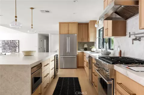 Kitchen - 1470 Bryant Dr E, Long Beach, CA 90815 photo 3 of 5