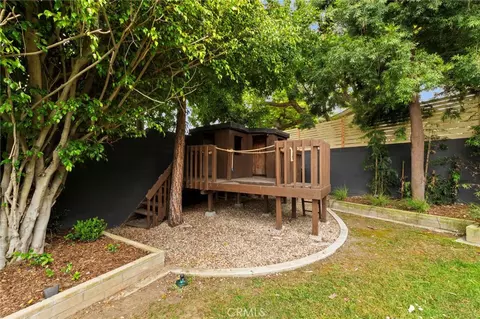 Exterior - 1470 Bryant Dr E, Long Beach, CA 90815 photo 13 of 20