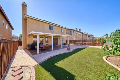 Exterior - 10249 Jennifer, Hesperia, CA 92345 photo 2 of 8