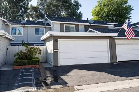 22925 Leo, Lake Forest, CA 92630