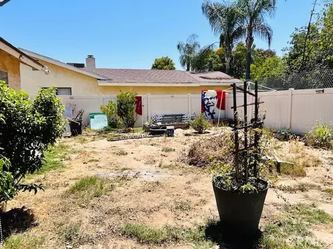 Exterior - 441 Placentia, Perris, CA 92571 photo 7 of 10