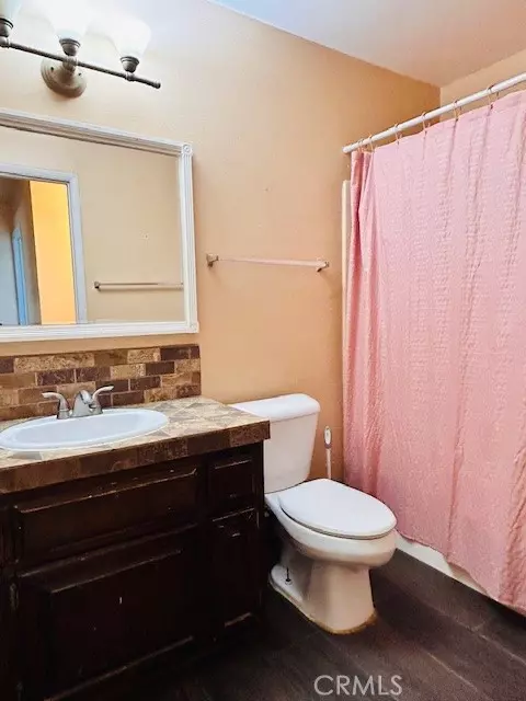 Bath - 441 Placentia, Perris, CA 92571 photo 3 of 3