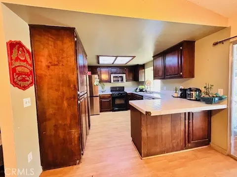Kitchen - 441 Placentia, Perris, CA 92571 photo 3 of 3