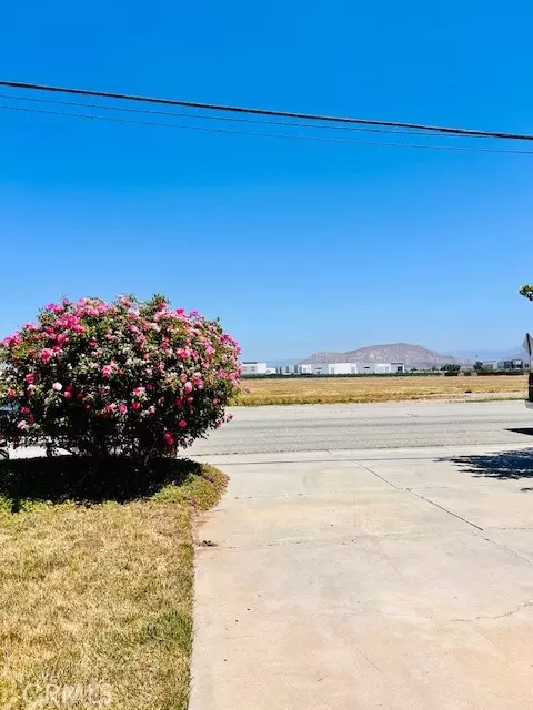 441 Placentia, Perris, CA 92571 photo 2