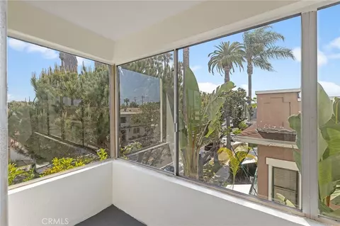 Exterior - 1187 E 3rd #202, Long Beach, CA 90802 photo 1 of 6