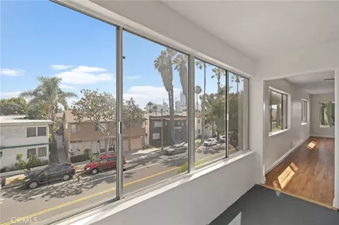 Entry Way - 1187 E 3rd #202, Long Beach, CA 90802 photo 2 of 3