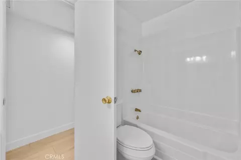 Bath - 4940 E Budlong St, Anaheim, CA 92807 photo 2 of 3