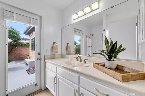 Bath - 4940 E Budlong St, Anaheim, CA 92807 photo 3 of 3