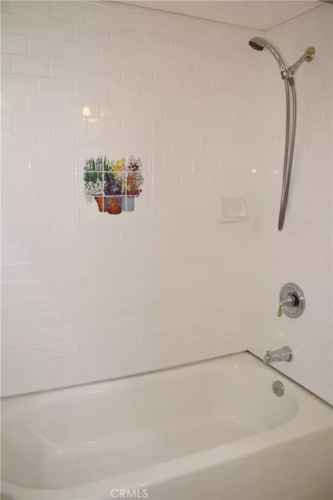 Bath - 2624 E 6th, Long Beach, CA 90814 photo 3 of 6