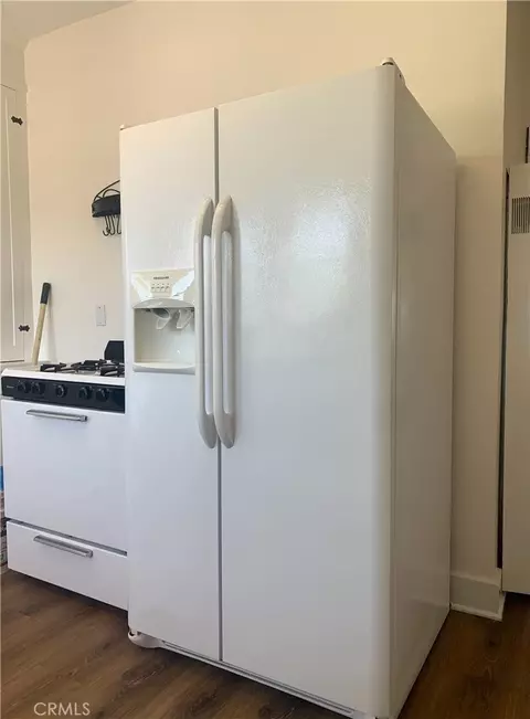 Kitchen - 2624 E 6th, Long Beach, CA 90814 photo 6 of 6