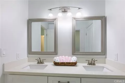 Bath - 6301 Rancho Caballo, Paramount, CA 90723 photo 4 of 5
