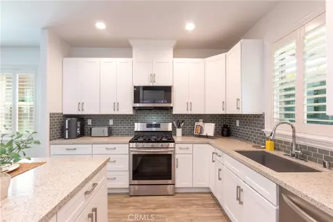 Kitchen - 6301 Rancho Caballo, Paramount, CA 90723 photo 2 of 3