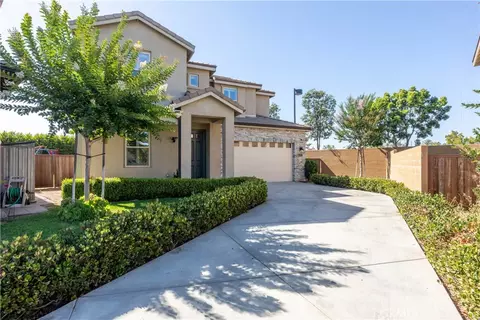 Exterior - 6301 Rancho Caballo, Paramount, CA 90723 photo 2 of 7