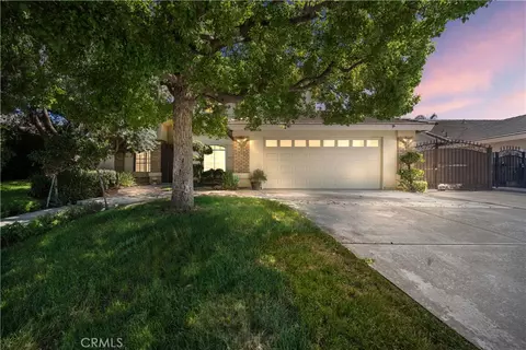 11015 Lakewood Ct, Bakersfield, CA 93312