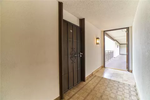 525 S Ardmore #338, Los Angeles, CA 90020