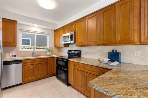 Kitchen - 5642 Meinhardt, Westminster, CA 92683 photo 3 of 4