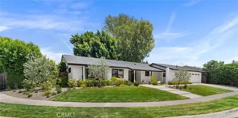 13712 Sanderstead Rd, North Tustin, CA 92705
