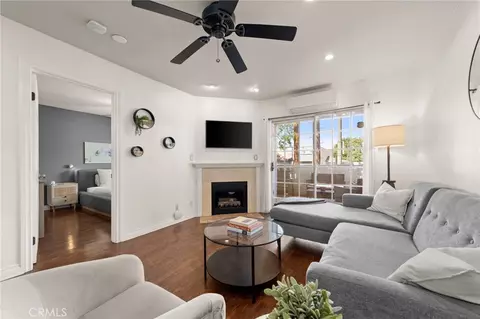 1200 Gaviota #104, Long Beach, CA 90813