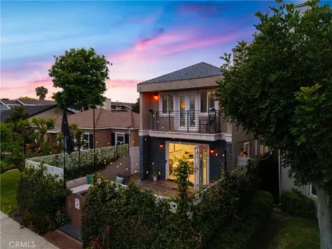 215 Knoxville Ave, Huntington Beach, CA 92648