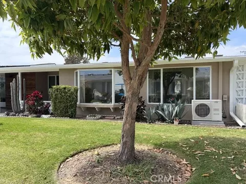 1551 Homewood Rd #113-B, Seal Beach, CA 90740