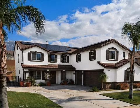 3002 Muir Mtn, San Bernardino, CA 92407