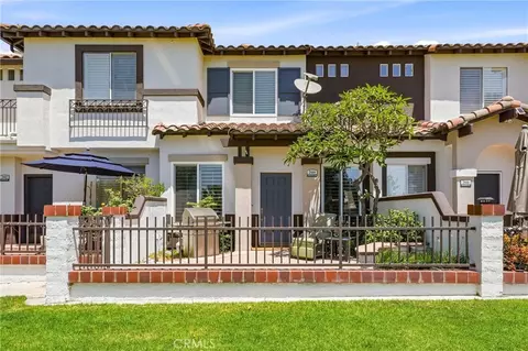 2444 Sunningdale, Tustin, CA 92782