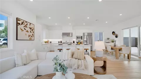 157 Sawbuck, Irvine, CA 92618