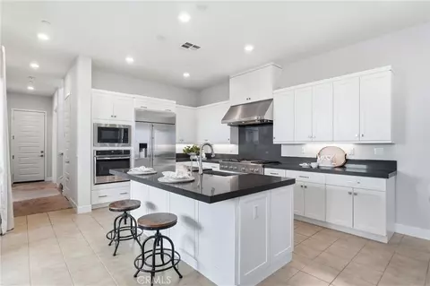 Kitchen - 182 Scale, Irvine, CA 92618 photo 2 of 7