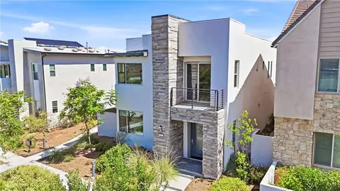 Exterior - 182 Scale, Irvine, CA 92618 photo 12 of 14