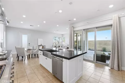 Kitchen - 182 Scale, Irvine, CA 92618 photo 4 of 7