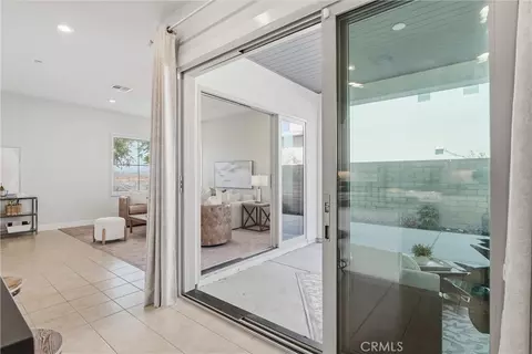 Entry Way - 182 Scale, Irvine, CA 92618 photo 2 of 3