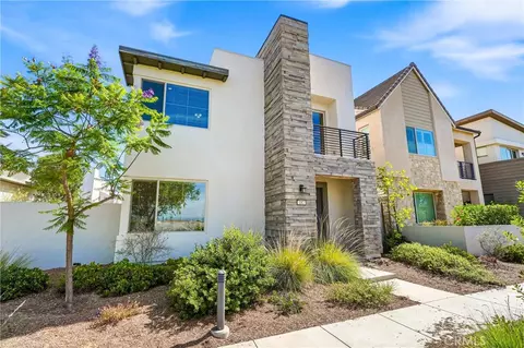 Exterior - 182 Scale, Irvine, CA 92618 photo 4 of 14