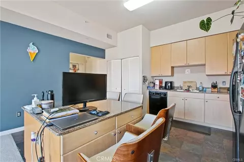 Kitchen - 388 E Ocean Blvd #1412, Long Beach, CA 90802 photo 2 of 3