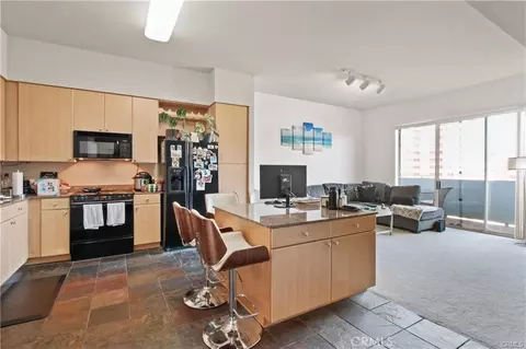 Kitchen - 388 E Ocean Blvd #1412, Long Beach, CA 90802 photo 1 of 3