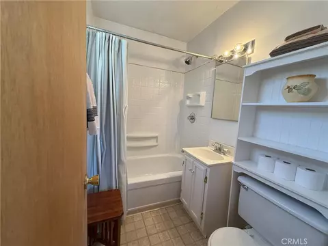 Bath - 936 Pinon Ln, Big Bear City, CA 92314 photo 1 of 2