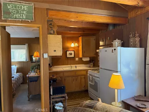 Kitchen - 936 Pinon Ln, Big Bear City, CA 92314 photo 1 of 3