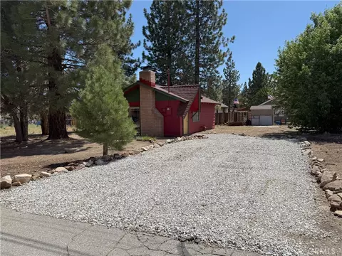 Exterior - 936 Pinon Ln, Big Bear City, CA 92314 photo 4 of 7