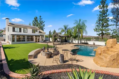 29200 Sandpiper Dr, Lake Elsinore, CA 92530