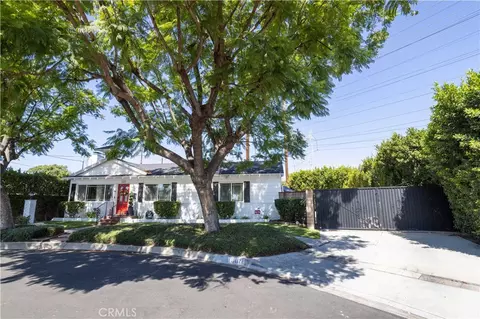 11117 Sylvan St, North Hollywood, CA 91606